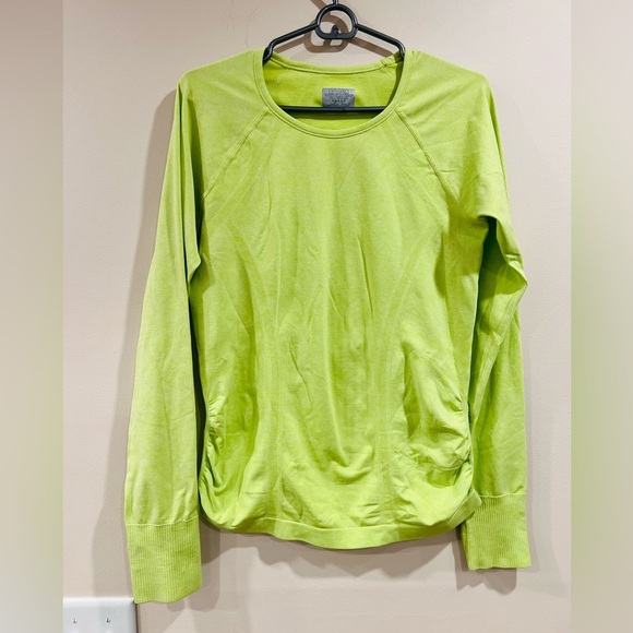 🔥ATHLETA Fitting Shirt🔥 - Picture 1 of 5